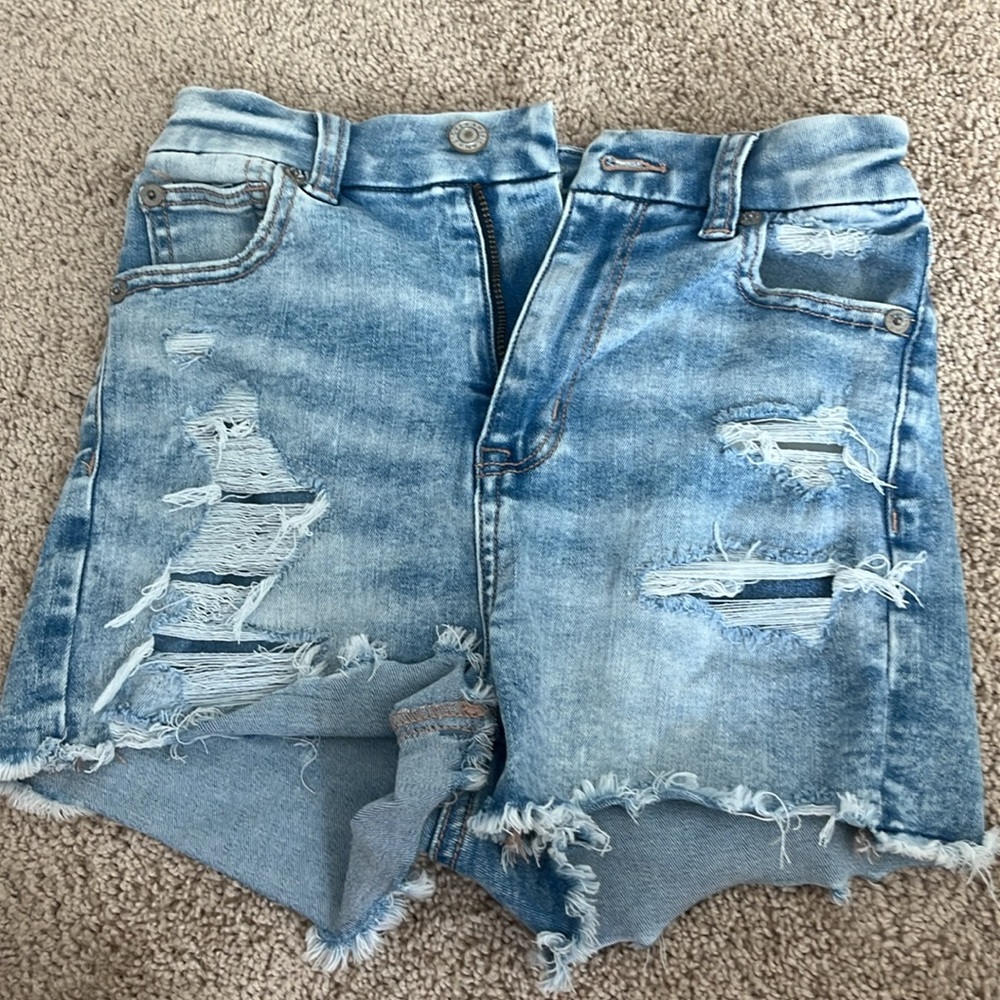American Eagle jean shorts, Size 000, light blue